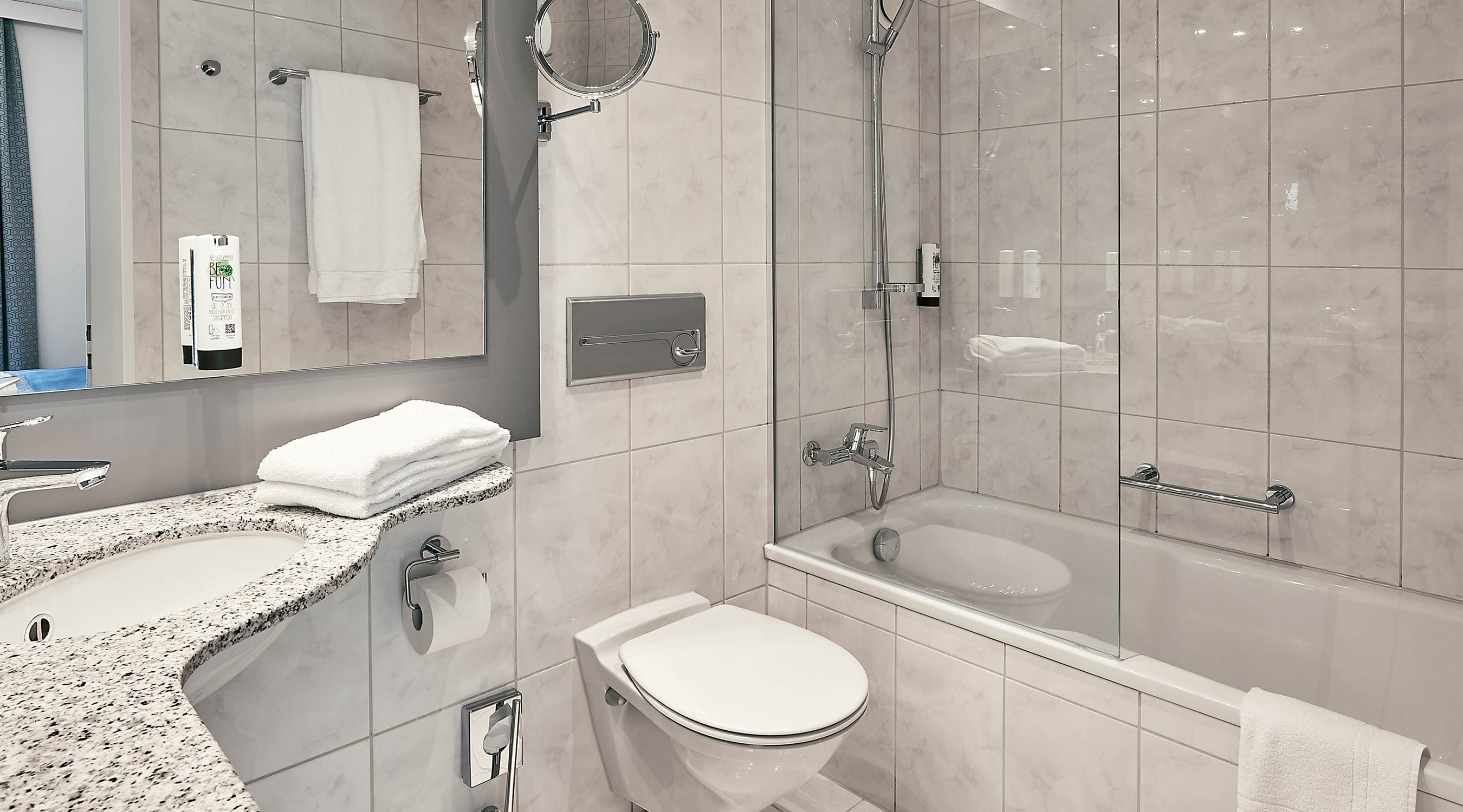 Hotel Central Luzern ZIMMER Doppelzimmer NOBLE 02